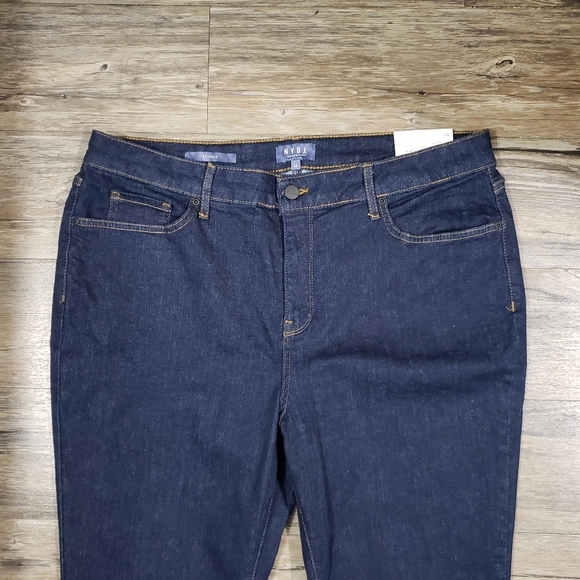 Nydj skinny lift tuck slim jeans - Picture 5 of 16